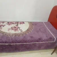 تخت و کمد