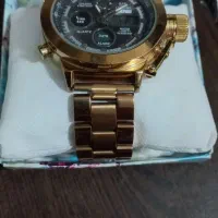 ساعت سه موتوره رنگ خاص