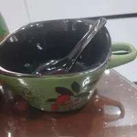 یه سرویس شش نفره و سوپخوری و سینی و دیزی
