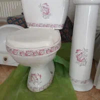 توالت فرنگی و روشویی