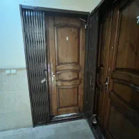 درب دو لنگه واحد