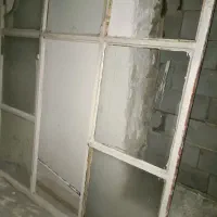 پنجره آهنی