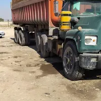 ماک کانادایی اوراقی