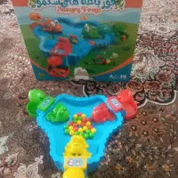 اسباببازی قورباغه های شکمو