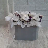 باکس گل شمعی  تمام گل‌ها  شمع هستند
