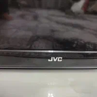 یک دستگاه تلویزیون 32 اینچ jvc