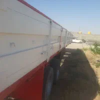 لبه دور تریلی