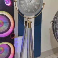 ساعت ایستاده