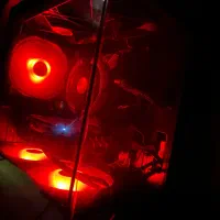 کیس و مانیتور گیمینگ در حد معاوضه با لب تاب