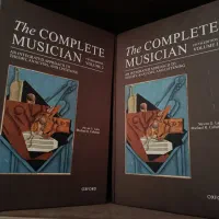 کتاب‌ آموزش موسیقی Complete Musician Oxford