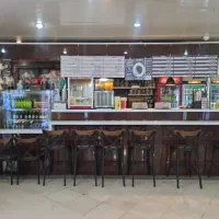 نیروی کار جوان پایه(ساده)جهت کار کانترکافه آبمیوه