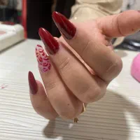 تخفیف ویژه کاشت ناخن۴۰۰