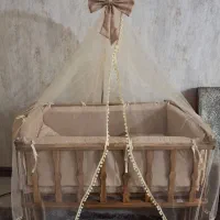تخت و گهواره چوبی