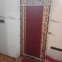 تابلو عتیقه و اویز لباس