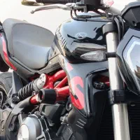بنلی300مدل1403درحدصفر