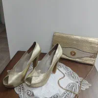 ‌تعدادی کیف و کفش