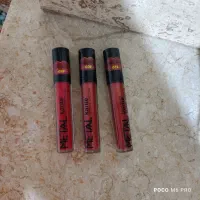 رژلب شاین دار کاریته