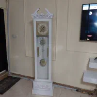 ساعت ایستاده زیبا