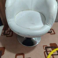 صندلی رنگ و کوتاهی