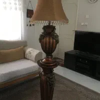 آباژور با میز