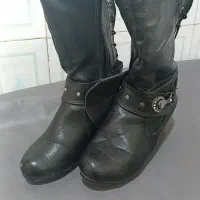 چکمه|کیف، کفش، کمربند|مشهد, قائم|دیوار
