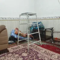 چهارپایه آهنی محکم