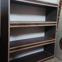 کتابخانه ۳ طبقه شیک و محکم - کار تمیز