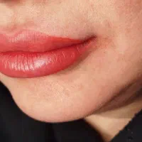 آموزش تتو فیبروز پیرسینگ و خط چشم و رژ لب دائم