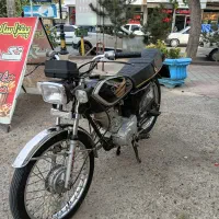 هوندا ۱۲۵ مدارک بنام
