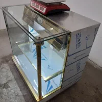 میز  فروشگاهی فروشنده  ویترین دار