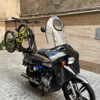 باربند فلزی موتور‌ برای حمل دوچرخه