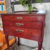 میز قاشق چنگال وتلفن