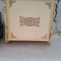 میز پیشخوان همراه با صندلی