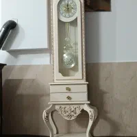 ساعت ایستاده و گنجه