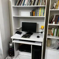 میز کار قفسه دار