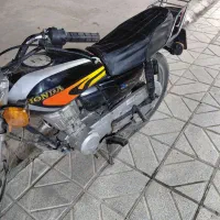 موتور هندا ۱۲۵..موتور سند سفیید میباشد