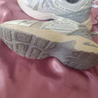 کفش new balance