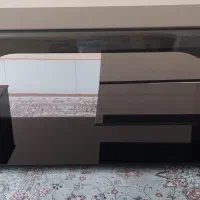 میز تلویزیون شیشه ای در حد نو