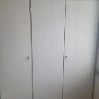 دو عدد درب کمد دیواری با چهارچوب اهنی