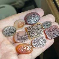 تعدادی عقیق کلکسیونی کهنه مال حکاکی چپ نویس