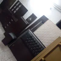 تخت دو نفره با تشک با کفی و پاتختی و دراور