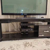 میز تلویزیون شیشه ای نو