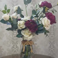 گل و گلدان