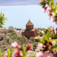 تور گروهی وان ویژه تعطیلات مرداد با شرایط اقساط