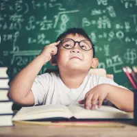اموزش ابتدایی برای دانش اموزان مدرسه باقرالعوم
