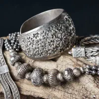 نقره شکسته درب منزل