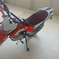 موتورسیکلت ۲۰۰ پرواز