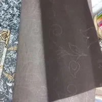 موکت قهوه ای..گل برجسته