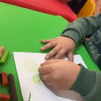 مربی درمانگر روانشناس اتیسم