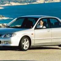 مزدا ۳۲۳ فول اتومات سانروف تیپ ۵ مدل ۸۵